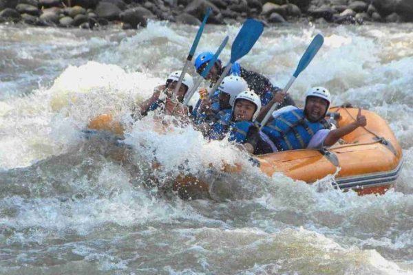 rafting dieng